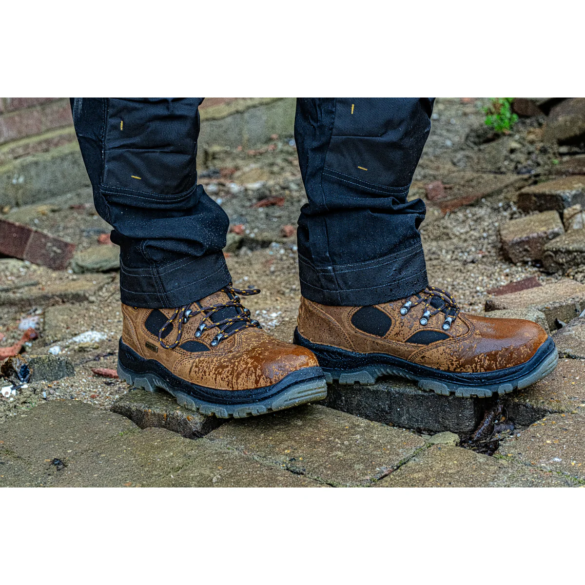 DeWalt Brown Waterproof Safety Hiker - Image 5