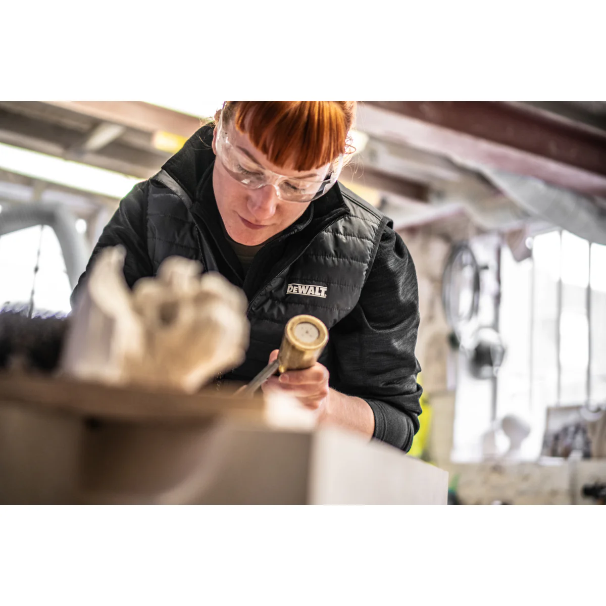 DeWalt Ladies Gilet - Image 4