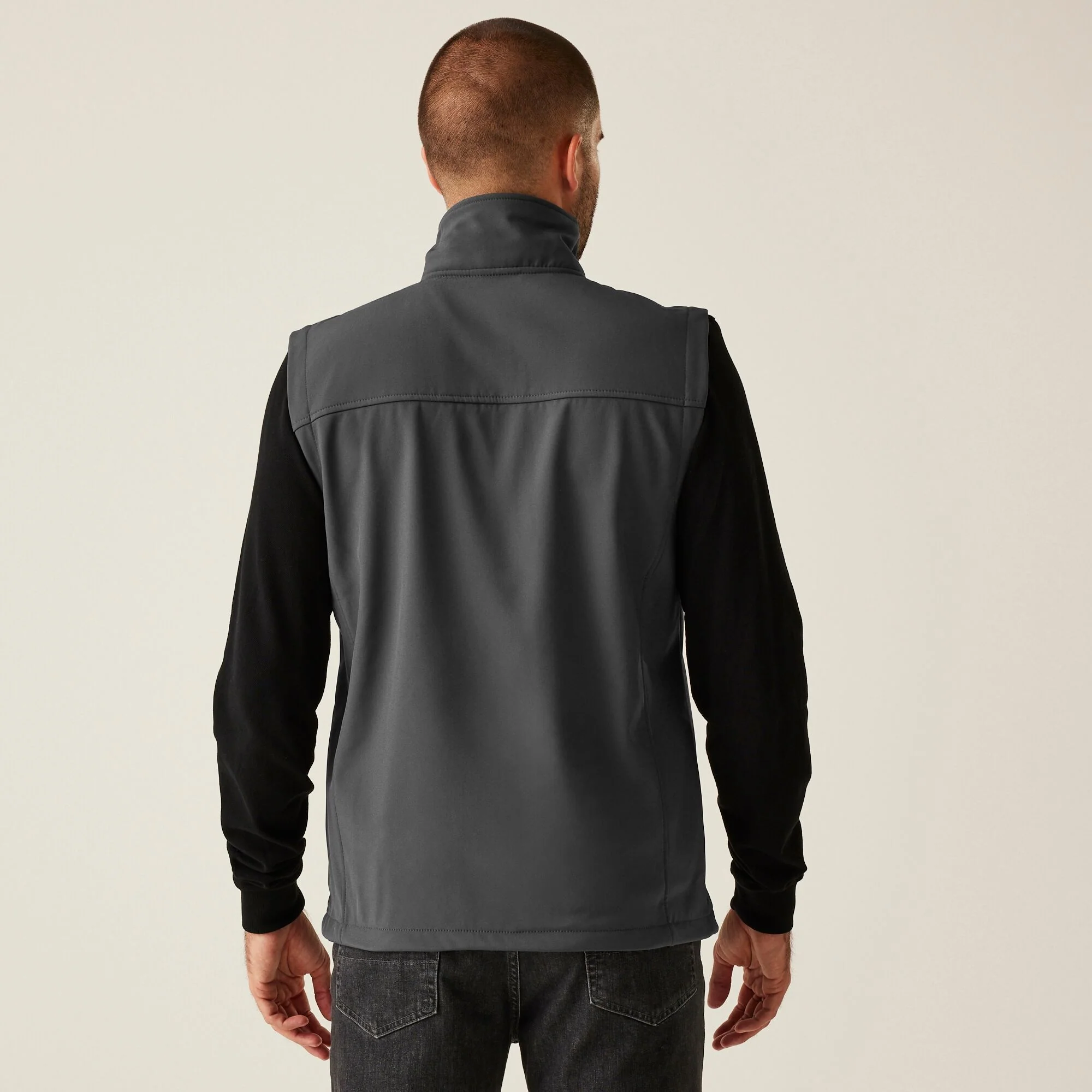 Regatta Flux Men's Softshell Bodywarmer - Image 7