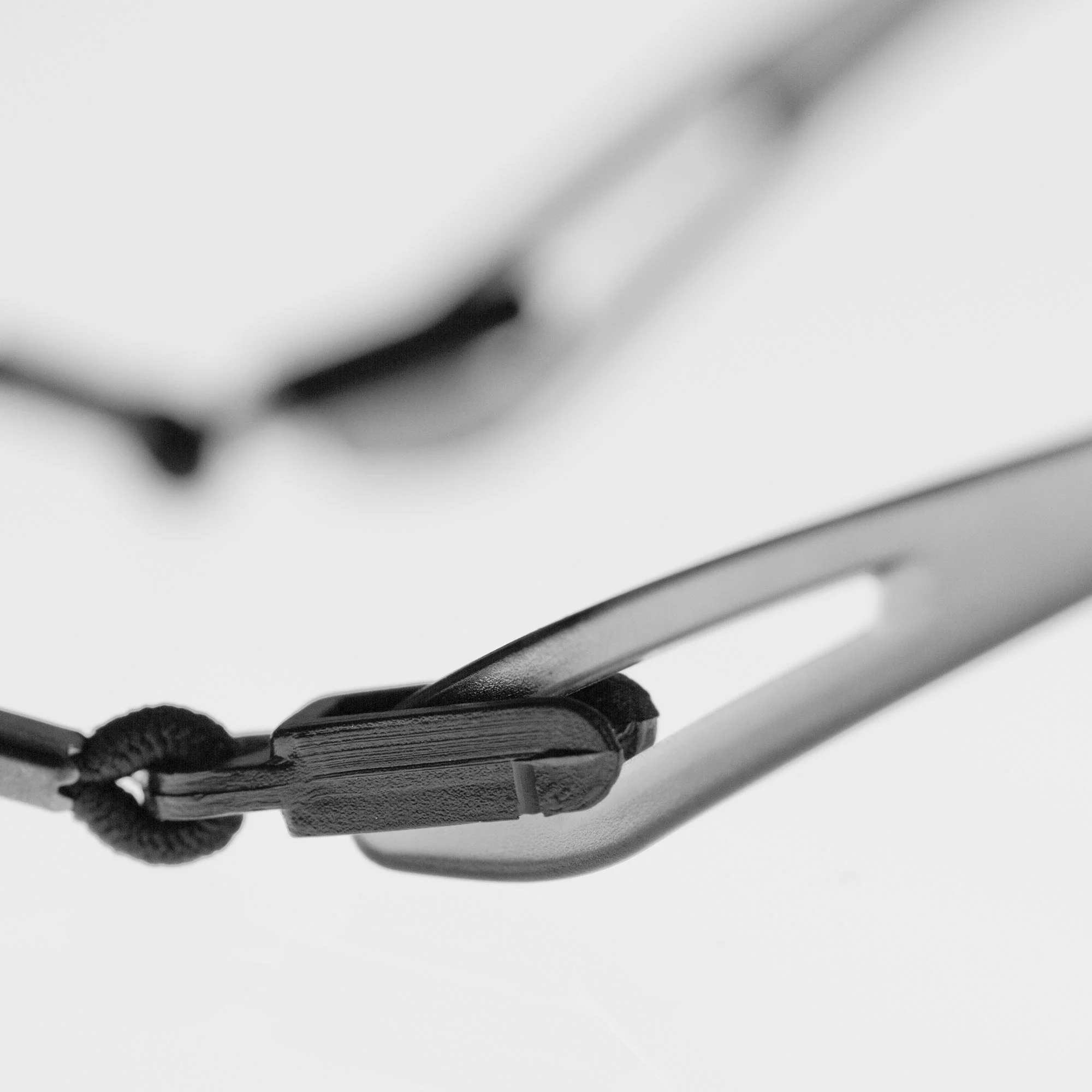 JSP Stealth 16g Lightweight Safety Specs - Clear Anti-scratch Lenses - Clear Frames - Image 4